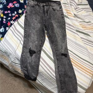Women's Gray Distressed Skinny Jeans